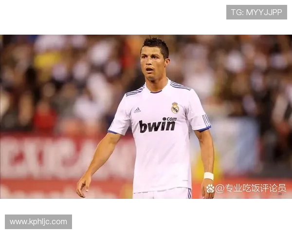 马塞洛晒C罗捧杯激情瞬间盛赞实至名归的足球传奇GOAT巅峰王